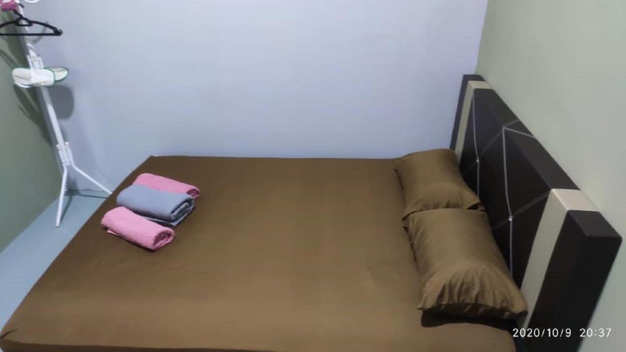 Ny Tropical Backpackers Hostel Desaru Luaran gambar