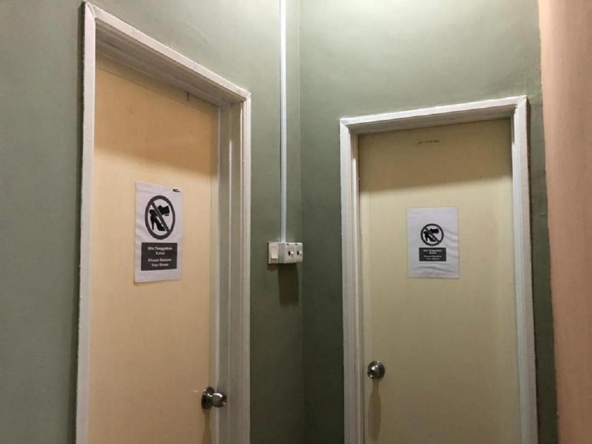 Ny Tropical Backpackers Hostel Desaru Luaran gambar
