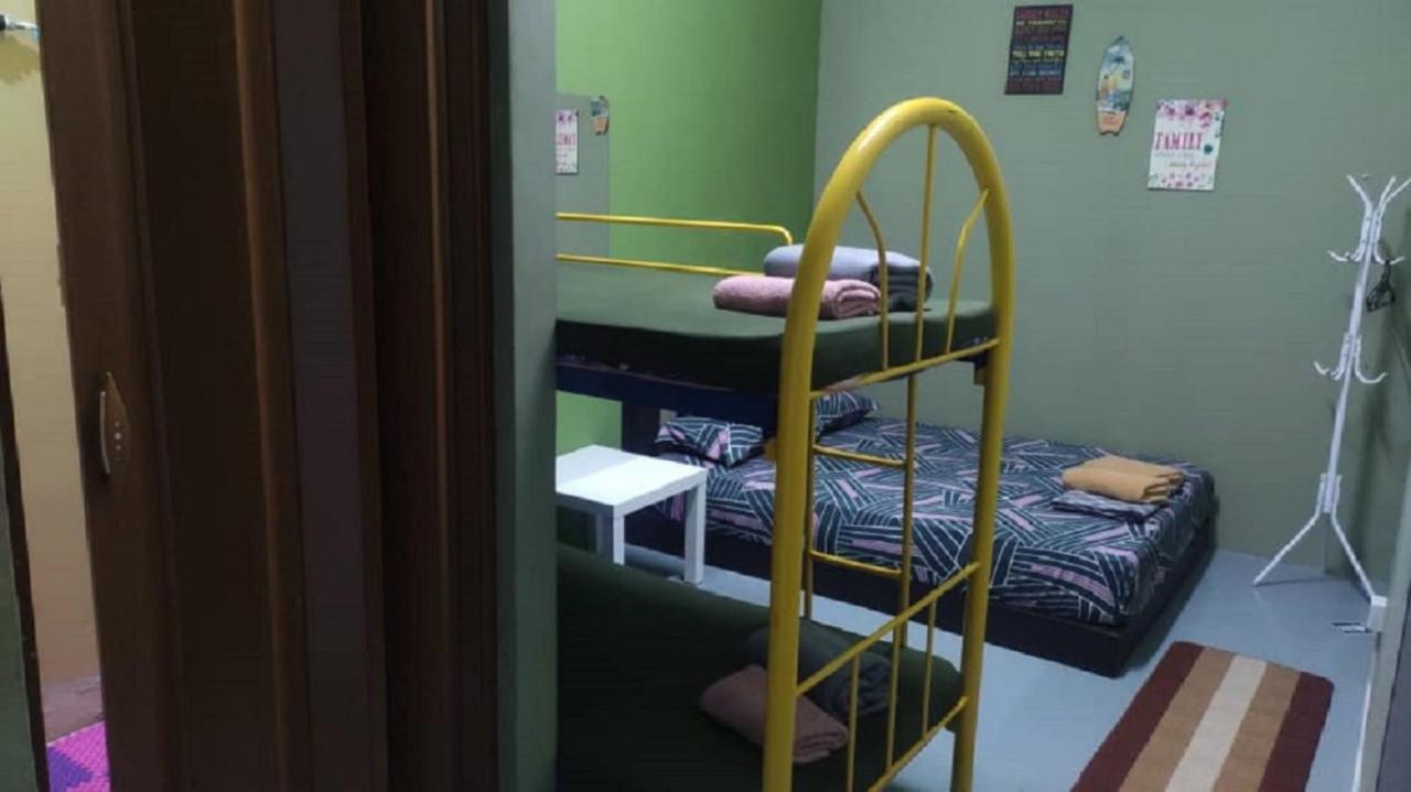 Ny Tropical Backpackers Hostel Desaru Luaran gambar