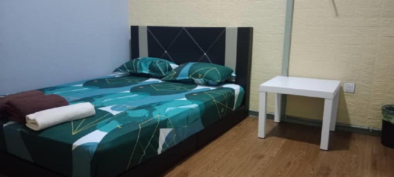 Ny Tropical Backpackers Hostel Desaru Luaran gambar
