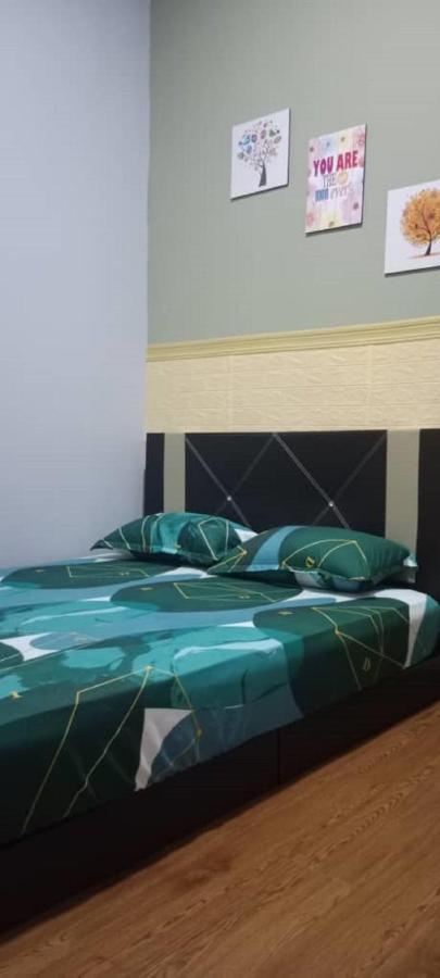 Ny Tropical Backpackers Hostel Desaru Luaran gambar